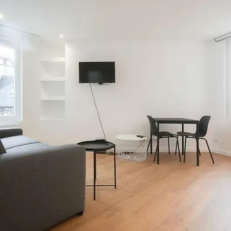 Exquisite In The 6th Daire Paris